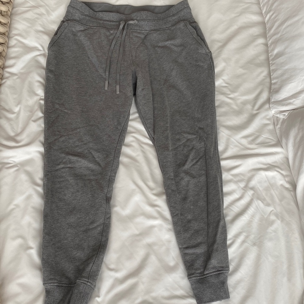 Grey lululemon jogger sweatpants